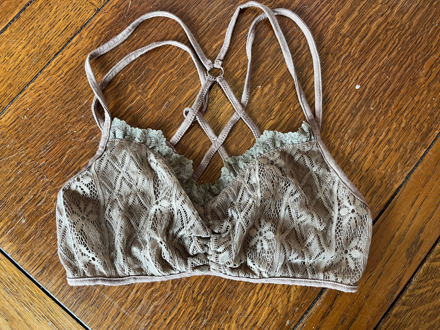 Lace, Strappy Back Unpadded Bralette