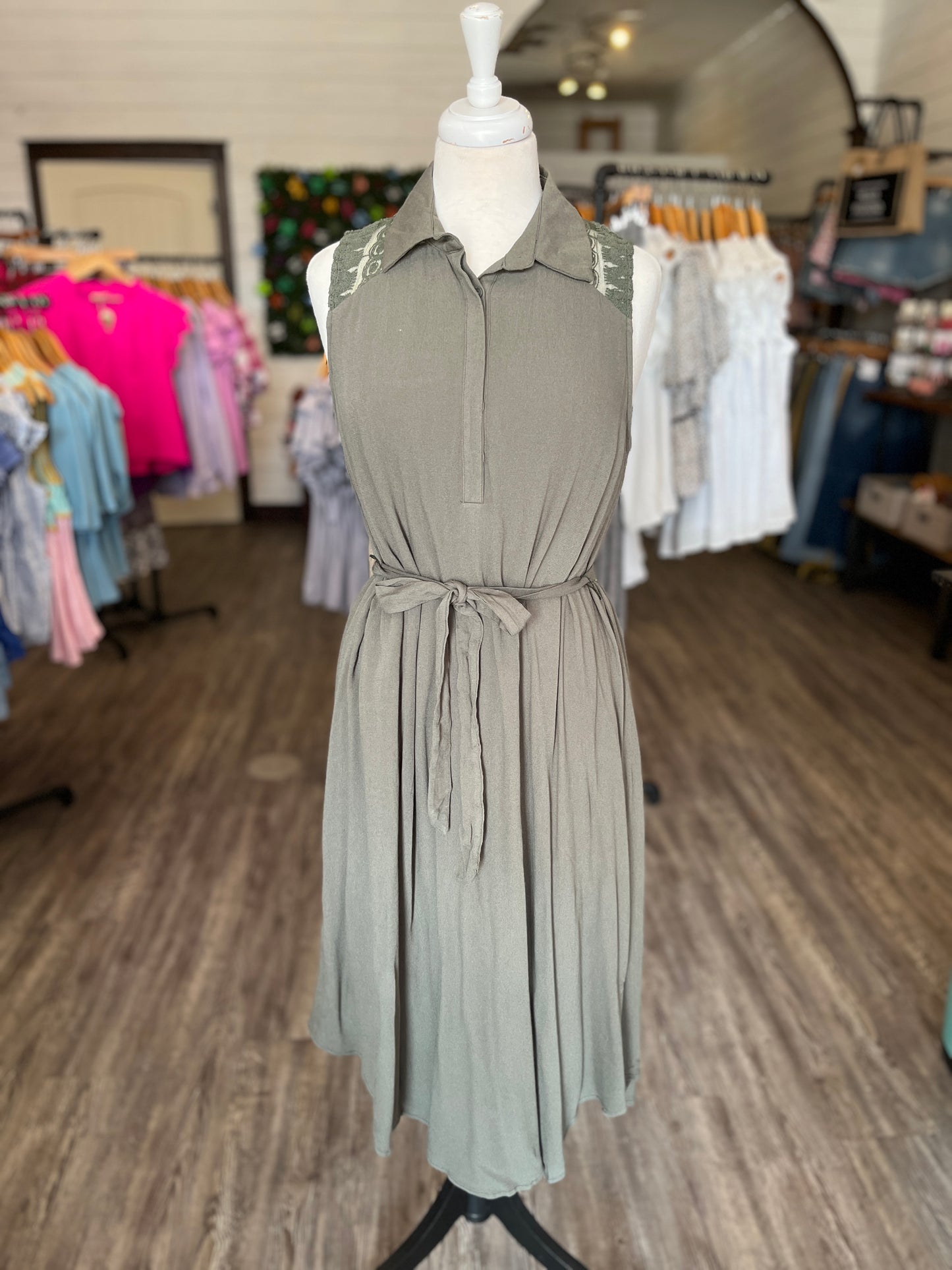 Hunter Green Collared Midi Dress with Tie