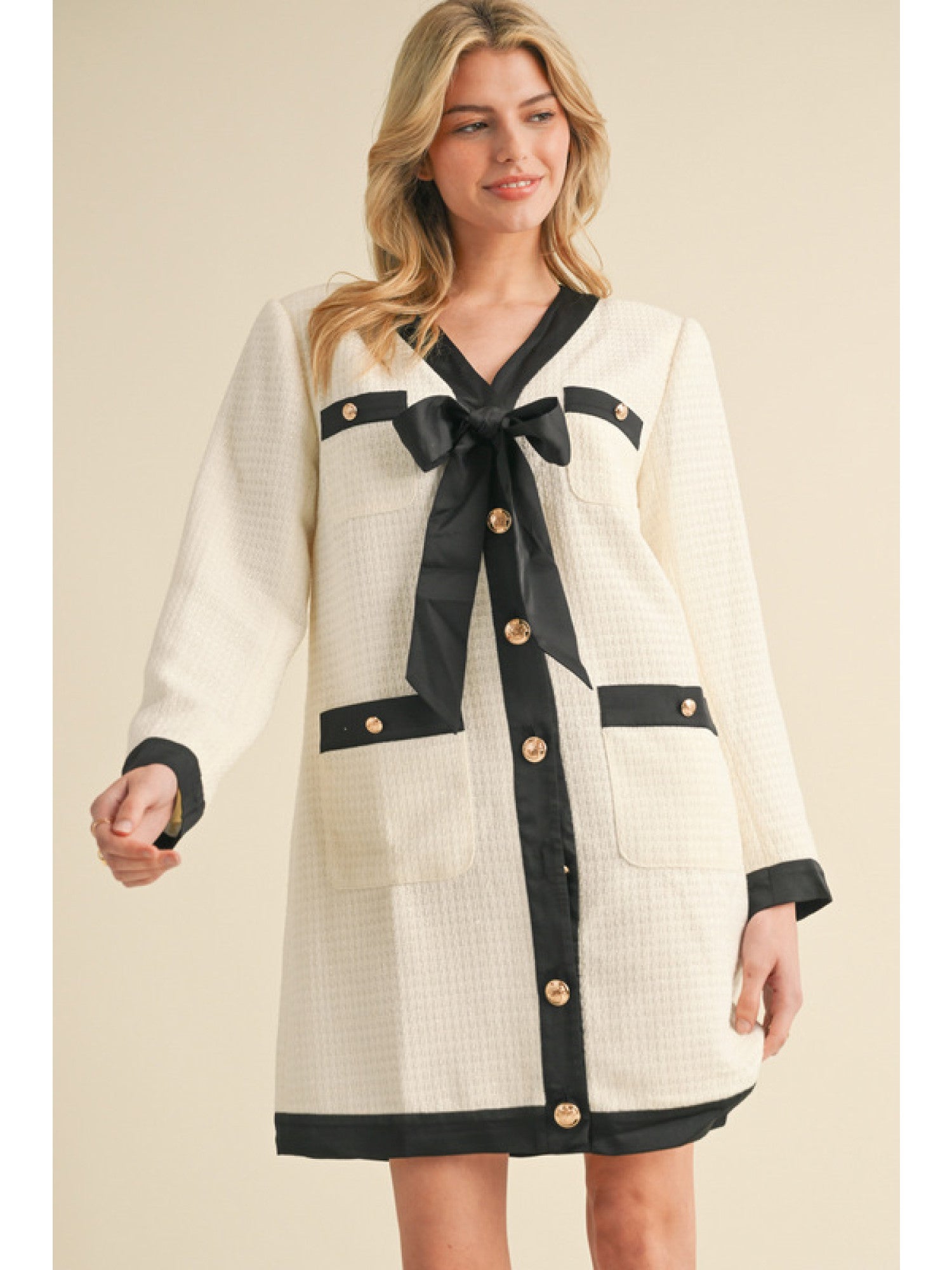 Ivory Tweed Long Sleeve Mini Dress w/ Bow Detail Large Ivory Tweed Long Sleeve Mini Dress w/ Bow Detail Large