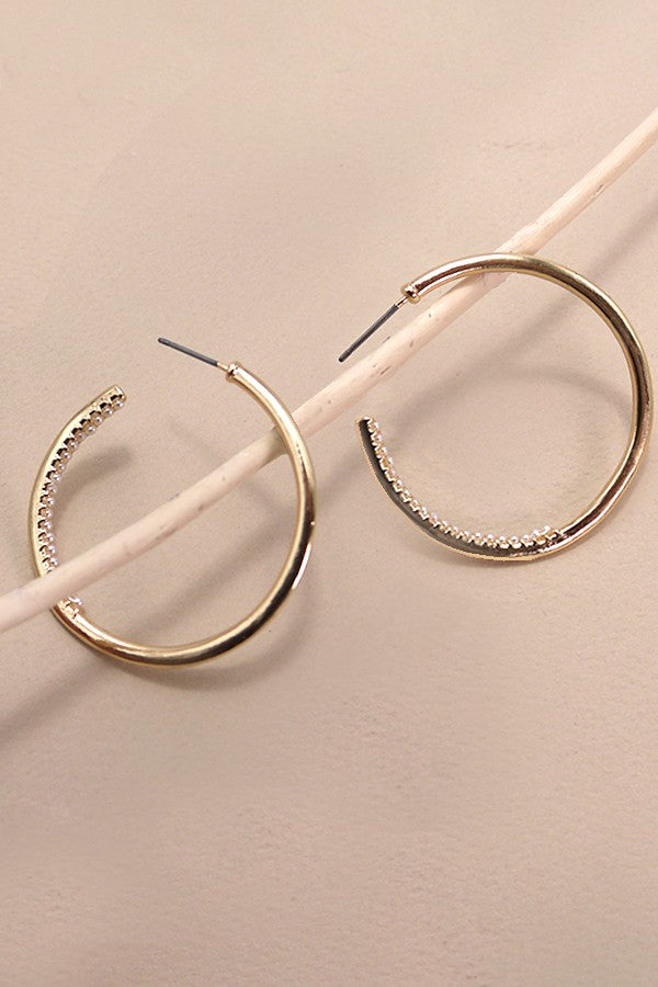 Classic Hoop w/ Pearl on Inner Edge Earrrings