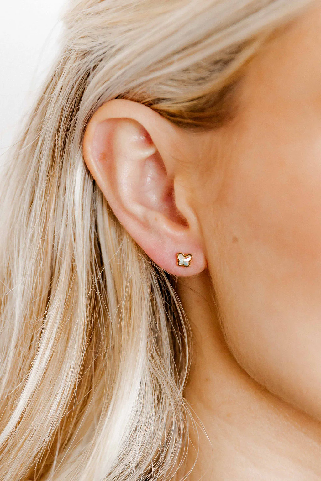 LINNY CO Screwback Stud Earrings - Polly Butterfly