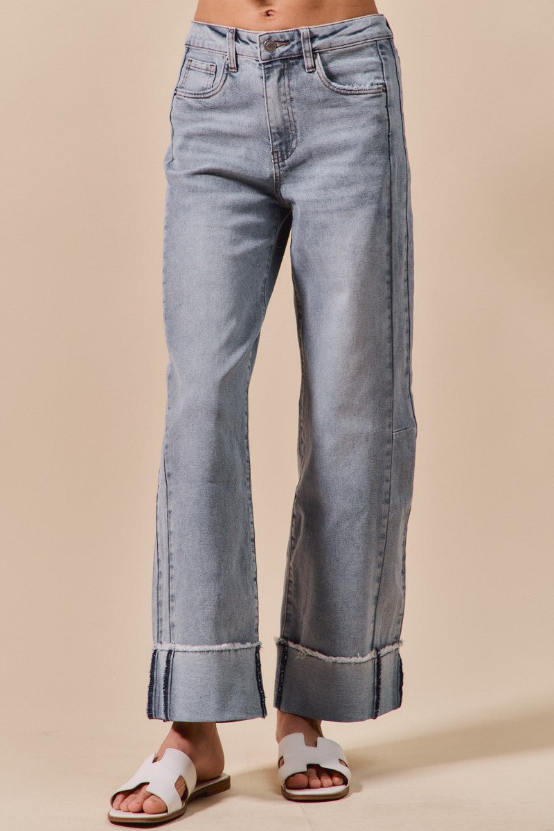 Light Denim Wide Jeans w/ Frayed Rolled Hem