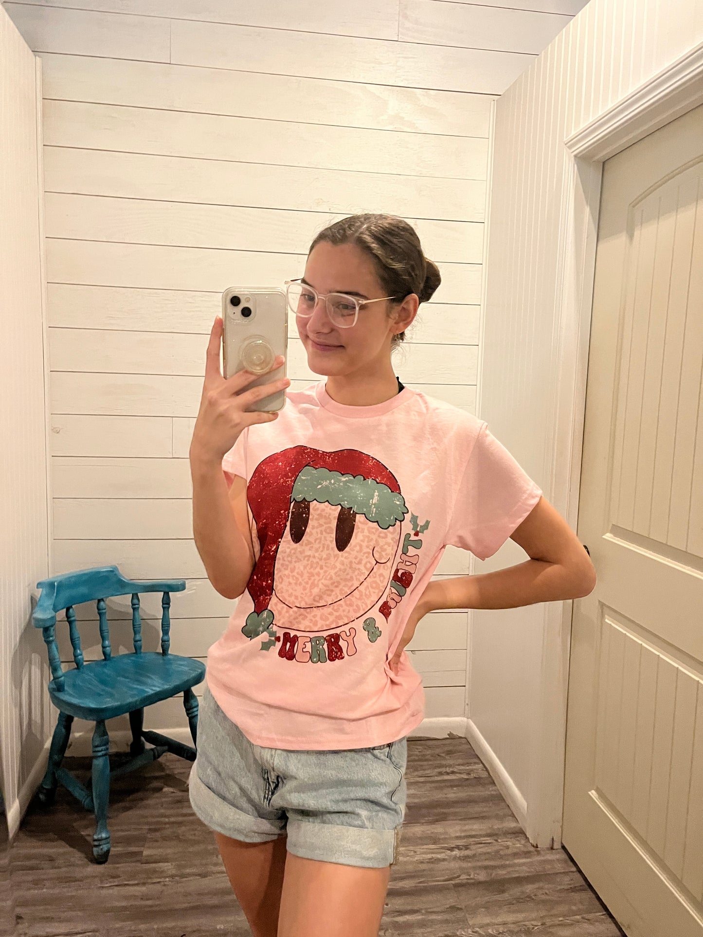 Light Pink 'Merry & Bright' Smiley Trendy Winter Tee