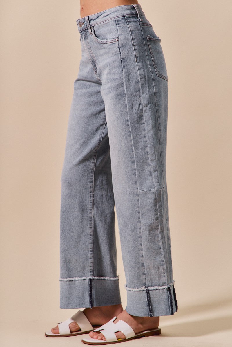 Light Denim Wide Jeans w/ Frayed Rolled Hem