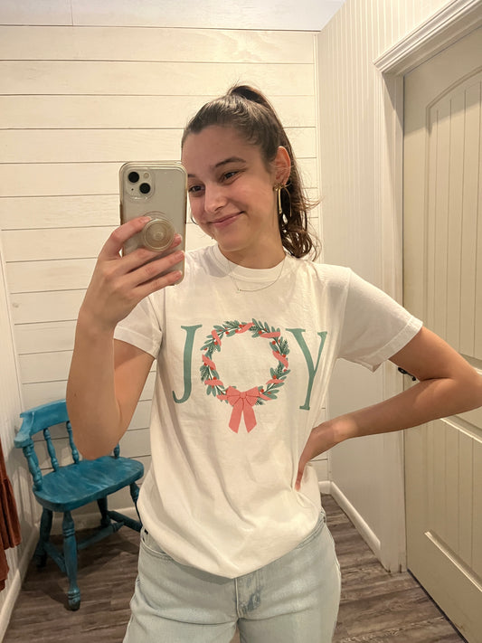 White 'JOY' Wreath Trendy Winter Tee